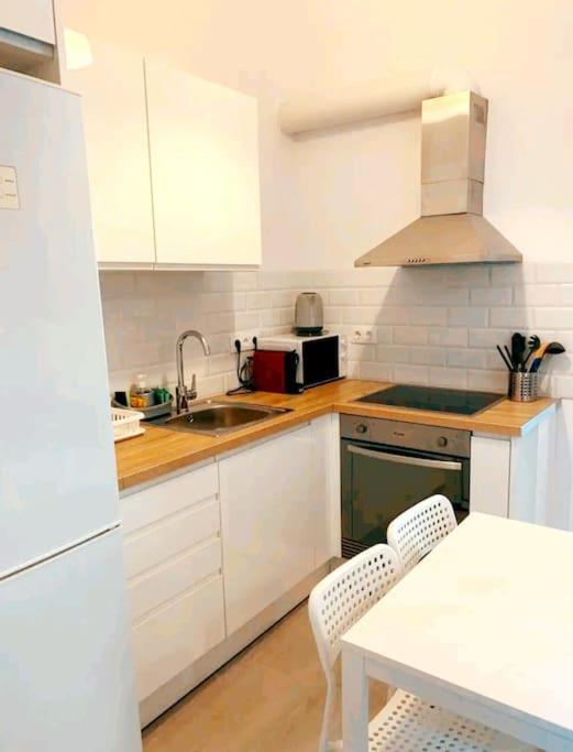 Apartamento En La Playa Las Arenas +Wifi+Ac Валенсия Екстериор снимка